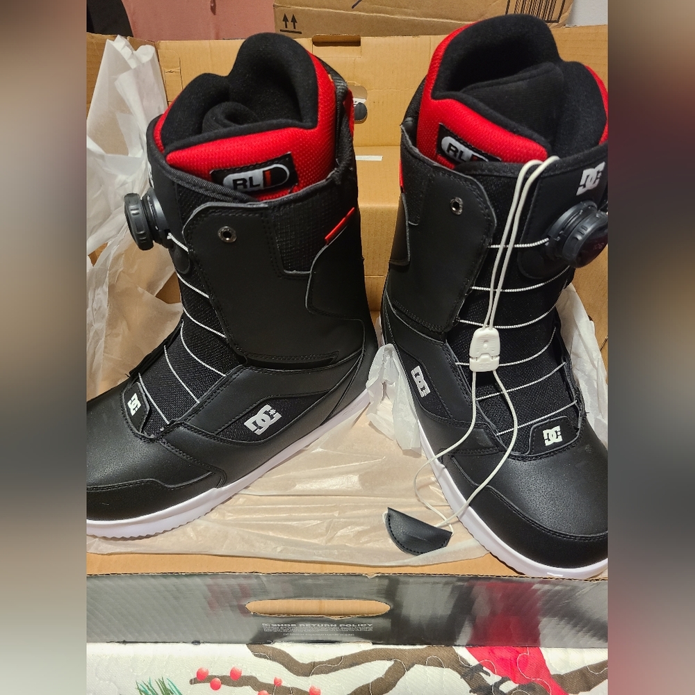 DC SCOUT SNOWBOARDING BOOTS